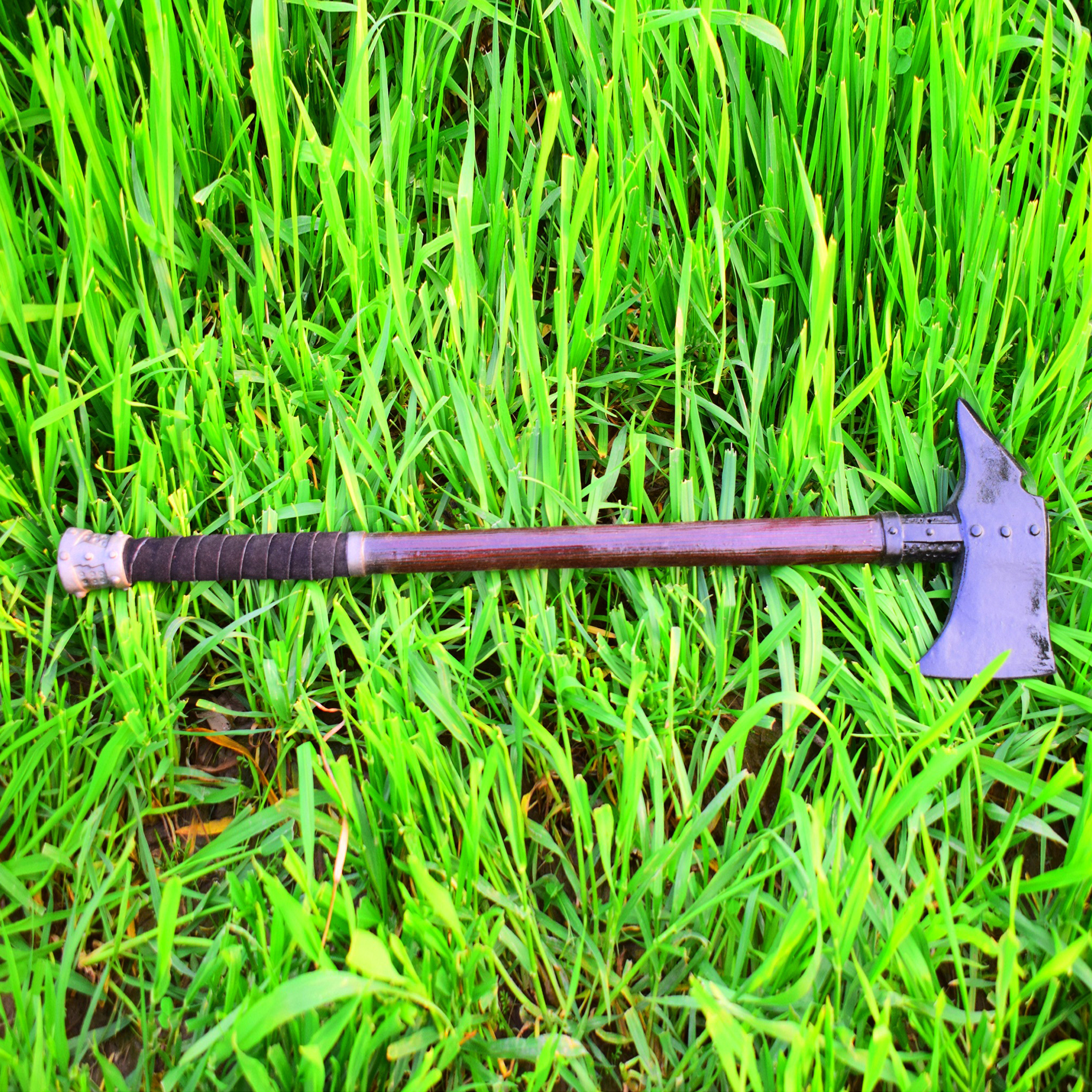 Epic Foam Battle Axe (1) Epic Foam Battle Axe